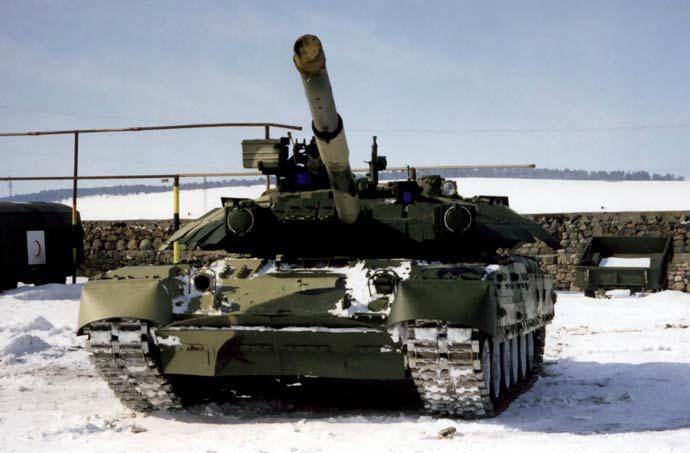 Танки Т-84 на зимних испытаниях в Турции